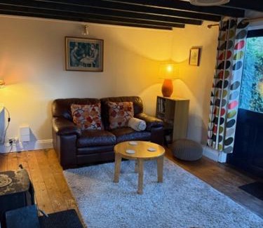 Killotteran House | Tadpole Lodge