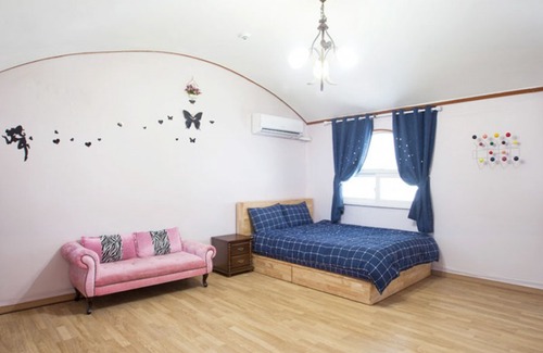 Kkotchi Hotel | Taean (Anmyeondo) Kkotji Lighthouse Pension