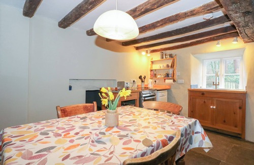 Maentwrog Cottage | TAFARN TRIP, family friendly in Tan Y Bwlch, Maentwrog