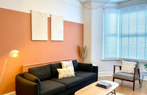 Grangetown House | TAFFS MEAD HOUSE Central City Location, nr Stadium, Family Friendly!