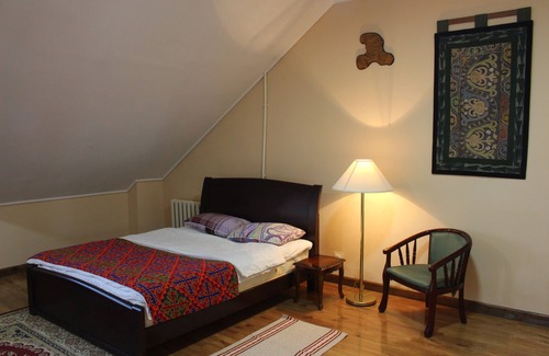 Karakol Hotel | Tagaytay Karakol Hotel