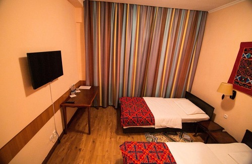 Karakol Hotel | Tagaytay Karakol Hotel