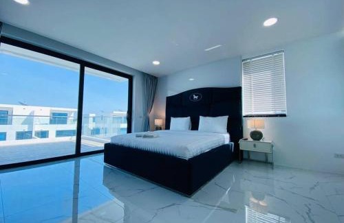Nong Prue Villa | TagVilla Palm Spring Villa in Pattaya 08 Bedroom