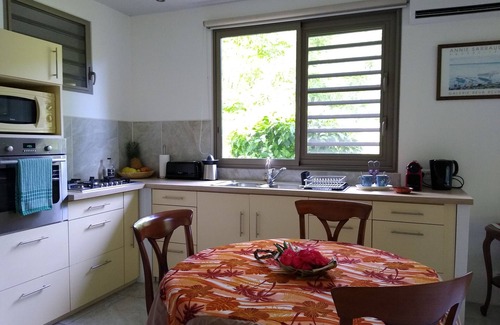 Taha'a Ski Chalet | TAHAA - Fare Motoï seafront