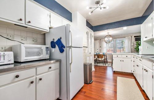 South Bend House | Tahanan - Cozy 4BD Near Downtown & UND - Gameroom