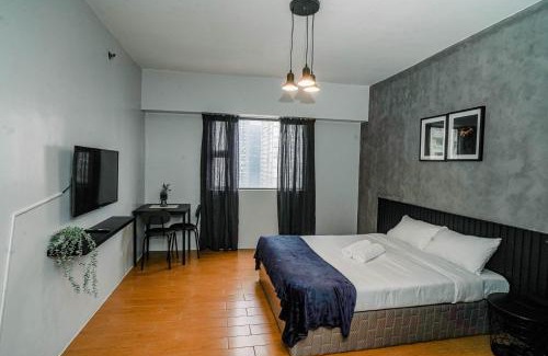 Downtown Apartment | TahananStays at Makati CBD