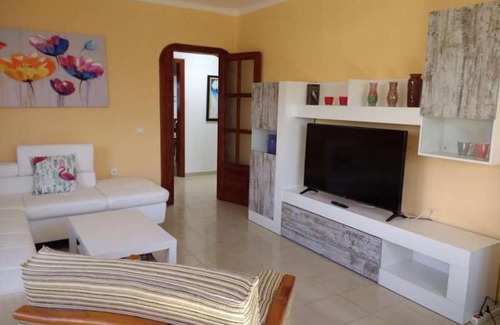 Tahiche Villa | Tahiche Villa Sleeps 6 WiFi