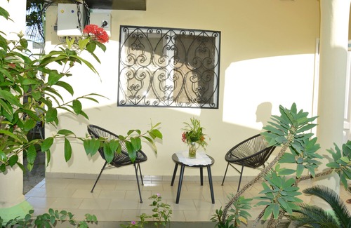 Kribi Apartment | Tahiti-Apartment-Family-Ensuite with Shower-Garden view