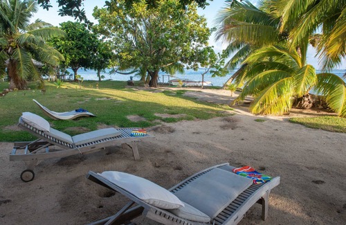 Otumai Villa | Tahiti Beach House, Beachfront Villa in Moorea, nice bath, under the trade winds