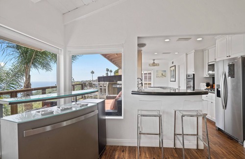 Mystic Hills House | Tahiti Paradise in Laguna Beach, PET FRIENDLY, STUNNING VIEWS, BOOK Now!
