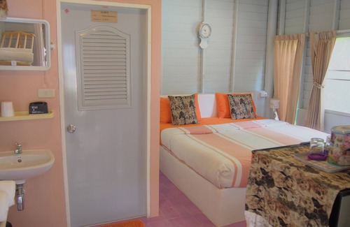 Doem Bang Hotel | Tahjeen River Home