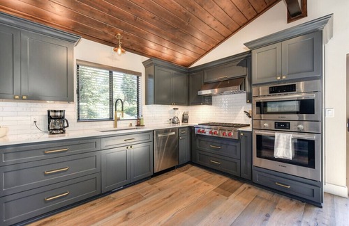 Lake Forest House | Tahoe City Dollar Point Luxury - with Lake View/Hot Tub & AC