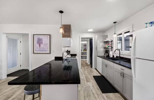 Tahoe City Apartment | Tahoe Getaway across from Lake!
