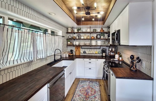 Alta Cabin | Tahoe National Forest, Dog-Friendly, Game Room, Large Deck, Centrally Located