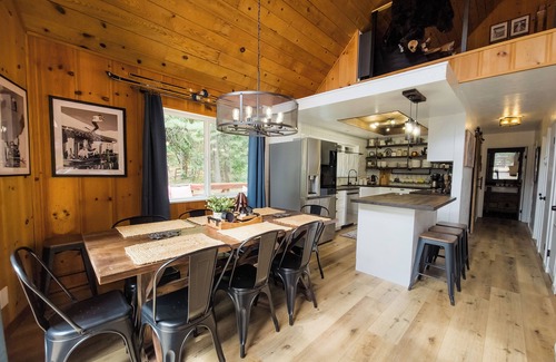 Alta Cabin | Tahoe National Forest, Dog-Friendly, Game Room, Large Deck, Centrally Located