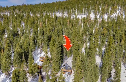 Kingswood Estates House | Tahoe Retreat: Amazing Locale Near Ski Slopes, Hiking & Lake