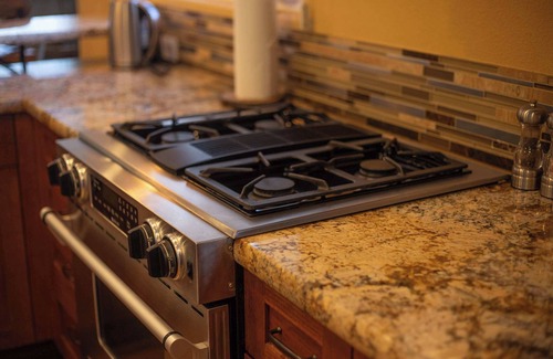 Upper Kingsbury House | Tahoe Trail Retreat - Steps from the TRT