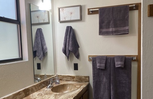 Kingswood Estates House | Tahoe Vista Serene Getaway. 5 Minute Drive to the Lake, Beaches and Restaurants.