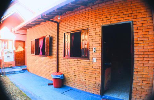 Prumirim House | Tahoma Chalé Rustico Lila Prumirim