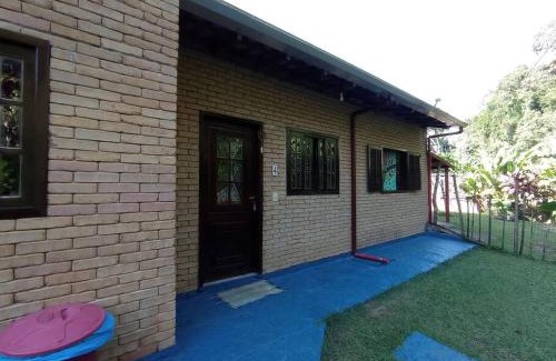 Prumirim Ski Chalet | Tahoma Chalé Rustico Verde Prumirim