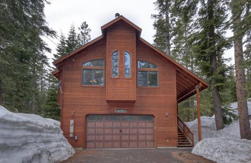 Tahoma House | Tahoma Charm on West Shore - Beautiful Open Concept 3 BR w Private Hot Tub