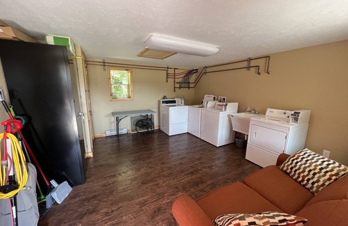 Paradise Hotel | Tahquamenon Suites Lodging - One-Bedroom Suite # 4