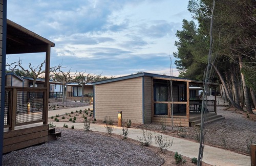 Caspe RV Rental | TAIGA Lake Caspe