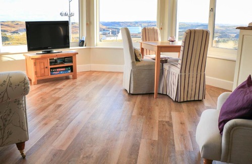 Lewis and Harris House | Taigh Chailean