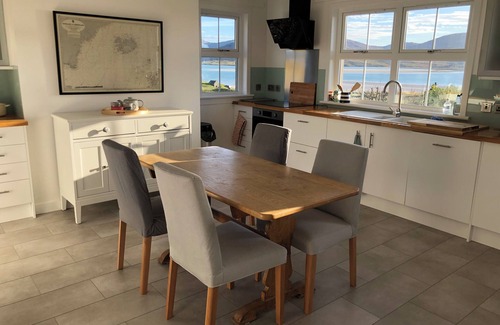 Harris Cottage | TAIGH MARSAILI, family friendly in Luskentyre, Isle Of Harris