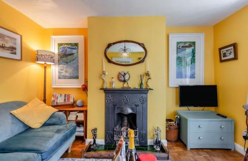 Rye House | Tail End Cottage
