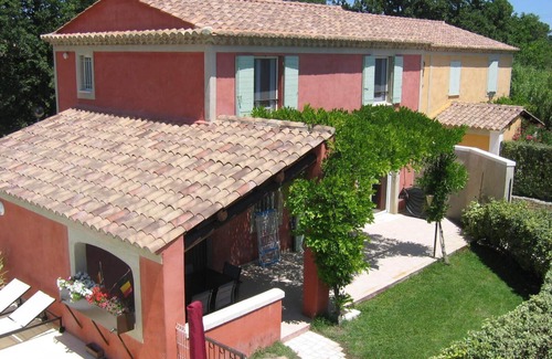 Taillades Villa | Taillades: house/villa - 4 rooms - 6 persons
