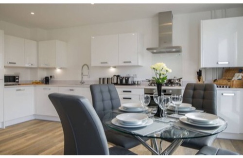 Trumpington Apartment | Tailored Stays - De Havilland House