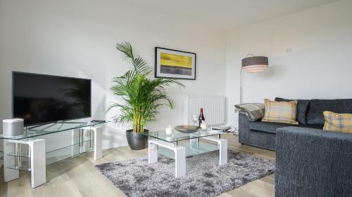 Trumpington Apartment | Tailored Stays - De Havilland House