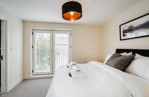 Cambridge Apartment | Tailored Stays - Lovell Lodge
