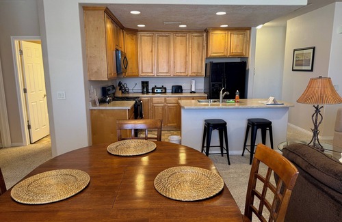 Mesquite Condo | Tailwind Terrace by Mesquite Vacation Rentals with Private Balcony, Community Pool and $510 in free daily activities
