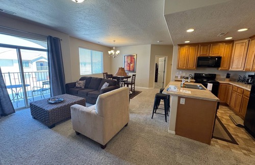 Mesquite Condo | Tailwind Terrace by Mesquite Vacation Rentals with Private Balcony, Community Pool and $510 in free daily activities