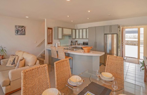 Tairua House | Tairua Waterfront Retreat - Tairua Apartment