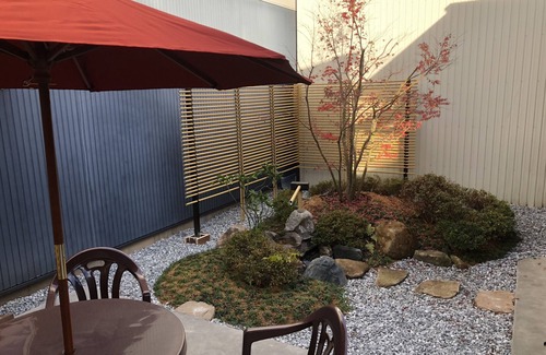 Hida Takayama Onsen Ski Chalet | Taisho Aburaya - Large and comfortable house with great garden