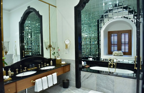 Falaknuma Hotel | Taj Falaknuma Palace