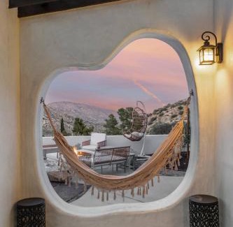 Yucca Valley House | Taj Oasis By The Co-host Company