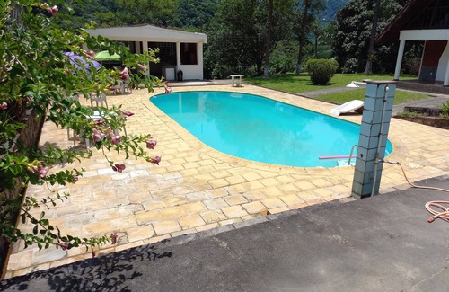 Barreira House | Takamoto site a lovely place with a pool