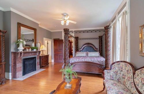 Fairbury House | Take 5 Rendezvous at Hoffman House Fairbury-Entire Home