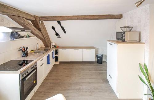 Ipsheim Apartment | Take a relaxing break in the charming farmhouse in the Middle Franconian wine country.