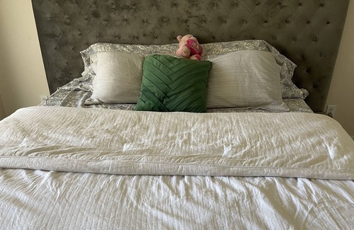 Westchase Apartment | Take it easy at this unique and tranquil getaway.