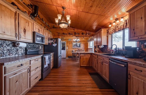Osakis House | Take ur dogs on a daily pontoon ride on beautiful lake Osakis will guide u out