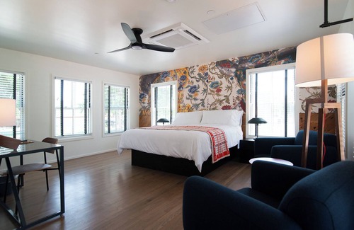 Taylor Hotel | Talbot Commons Hotel