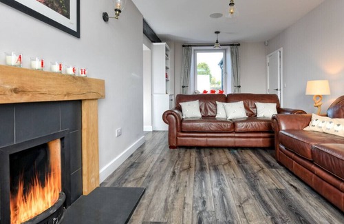 Mynytho House | Talfor - Five Bedroom House, Sleeps 10
