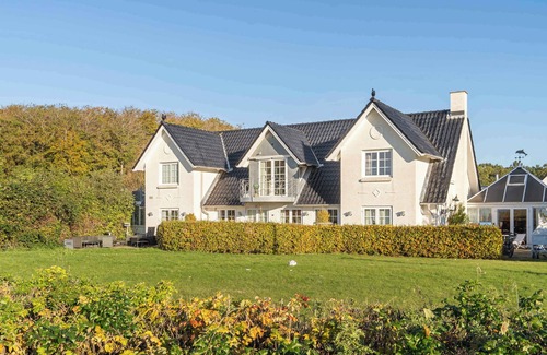 Karrebksminde House | talian charm at VINEYARD near Karrebæksminde