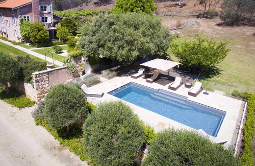 Fordwich House | Talits Estate Vineyard - Fabulous 4 bdrm, 4 bthrm French provincial luxury with pool and vineyard views
