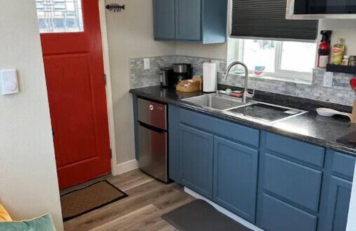 Talkeetna Cabin | Talkeetna Tiny House Cabin Aspen Fire-pit/ski/bike/multi-use trails